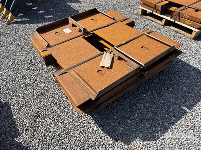 Quantity of (10) 2025 Kit Containers QT-F-BLANK Skid Steer Attachment Mounting Plate (Unused)