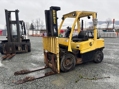 Hyster H7.0FT 6650 lb Cushion Tire Wózek widłowy (Inoperable)