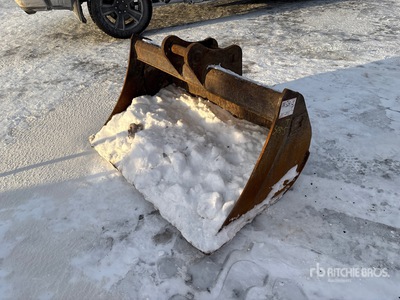 Rivard 48 in Q/C Cleanup Łyżka do koparki - Fits Yanmar ViO55-6