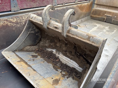 Gryb 48 in Q/C Cleanup Graafmachine Bak - Fits Hitachi ZX210LC-6