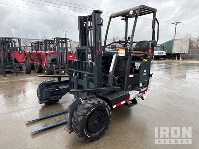 2019 Moffett M8 55.4P 5500 lb 3x3 شاحنة مزودة برافعة شوكية