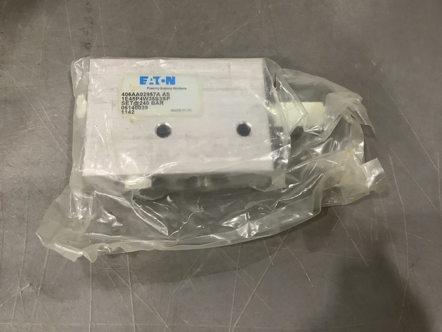 Eaton 406AA02957A AS Fluid Regulating Valve