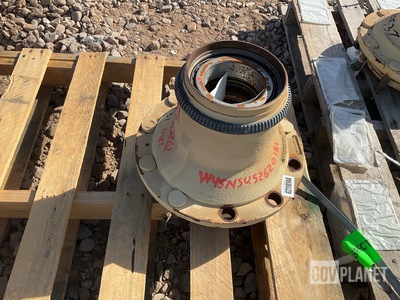 Navistar 3792595C91 Vehicular Wheel Hub