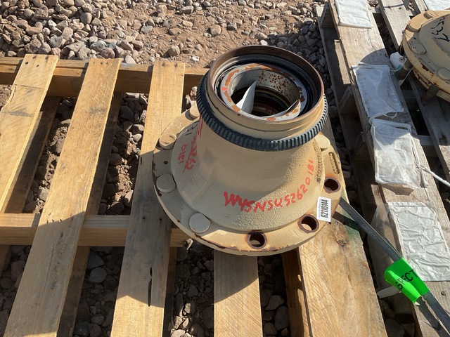 Navistar 3792595C91 Vehicular Wheel Hub