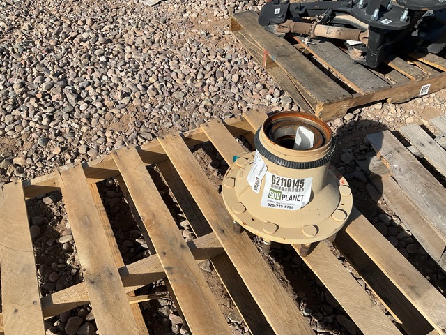 Navistar 3792595C91 Vehicular Wheel Hub