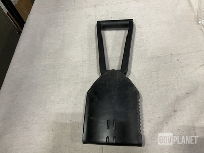 (41) Entrenching Tools