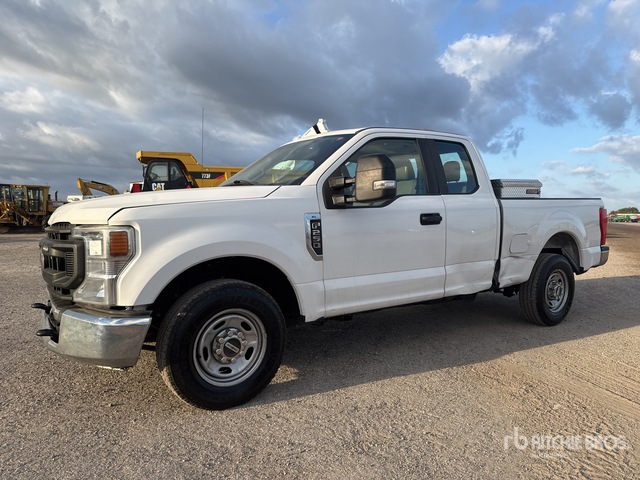 2020 Ford F-250 XL 4x2 Extended Cab Pickup
