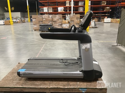 Life Fitness 95Ti Treadmill