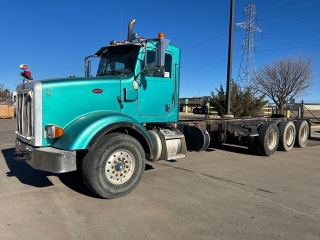 2014 Peterbilt 365 8x6 Cab and Chassis 2014 Peterbilt 365 8x6 Cab and Chassis