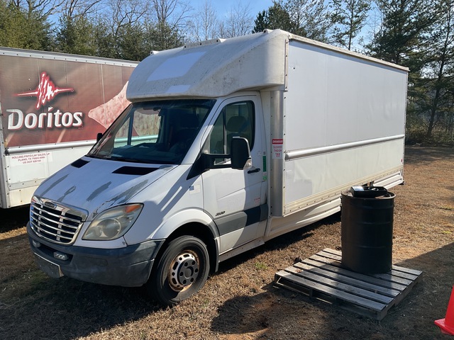 2009 Freightliner Sprinter 3500 4x2 Van Truck