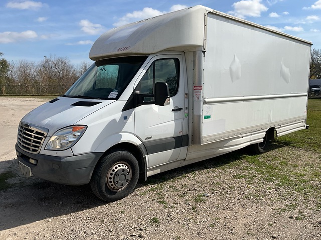2011 Freightliner 3500 Sprinter 4x2 Van Truck