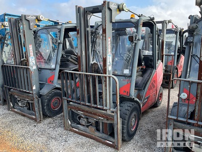 2015 Linde H30 5525 lb Cushion Tire Forklift