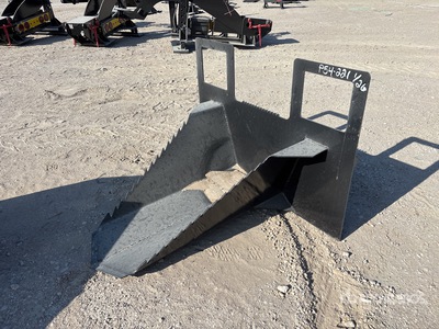 2025 Kit Containers QT-TS-40 16 in Skid Steer Stump Bucket (Unused)