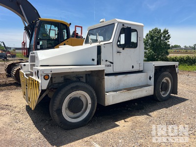 1989 PSI MB4 4x4 Tractor de Equipaje (Inoperable)