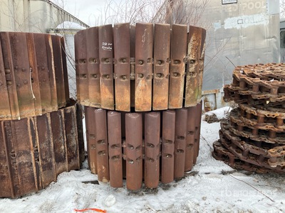 Quantity of (2) 36 in Cingoli - Fits Komatsu D68