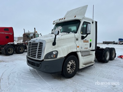 2016 Freightliner Cascadia 125 6x4 T/A Day Cab Truck Tractor