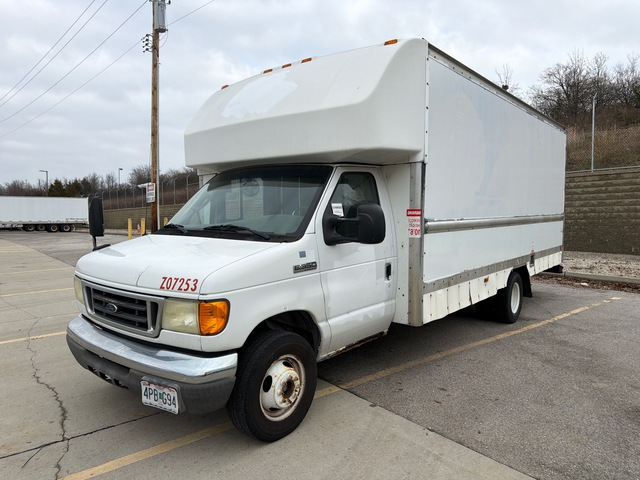2007 Ford E-350 Cutaway Cargo Van