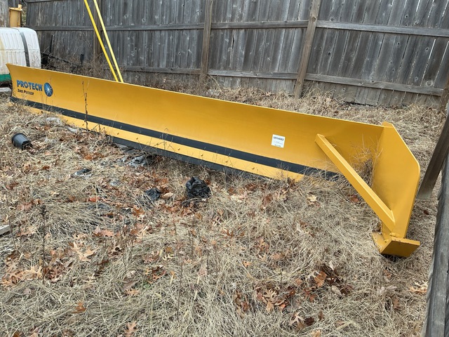 ProTech LP18L 18 ft LP18L Snow Pusher (Unused)