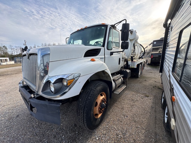 2010 Presvac on 2011 International Workstar 7500 6x4 Vacuum Tanker Truck