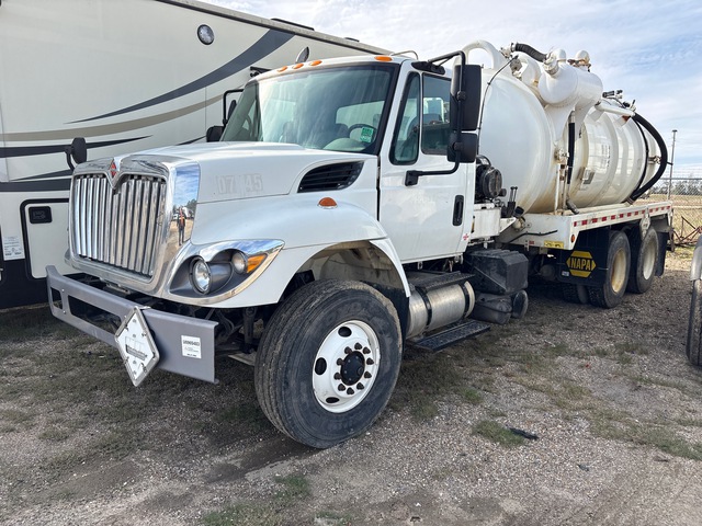 2010 Presvac on 2011 International Work Star 7400 6x4 Vacuum Tanker Truck