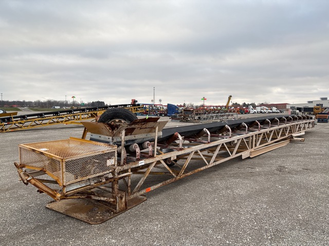 2023 Woolley 36X24DTX60 35 in x 62 ft Portable Radial Stacking Conveyor