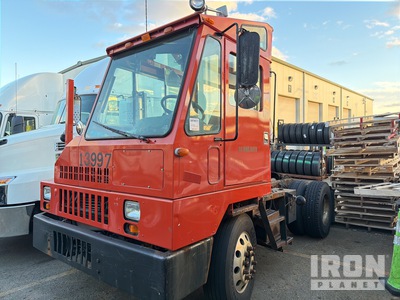 1999 Ottawa Yard 4x2 Camión remolcador de plataforma (Inoperable)