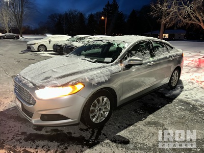 2016 Ford FUSION Automobile