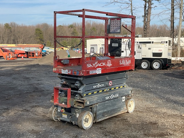2015 Skyjack SJIII 3219 Electric Scissor Lift