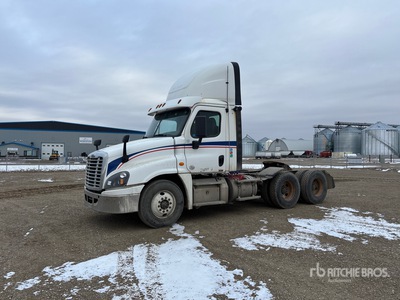 2018 Freightliner Cascadia 125 6x4 T/A Day Cab Truck Tractor
