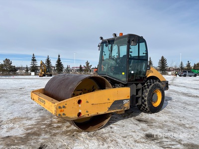 2014 Volvo SD160 Smooth Drum Compactor