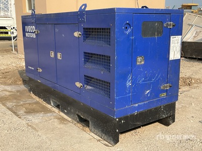 2011 Iveco 33071001/38 60 kVA Skid-Mounted Groupe électrogène
