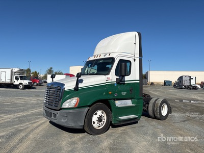 2017 Freightliner Cascadia 125 4x2 S/A Day Cab Truck Tractor