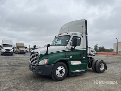 2017 Freightliner Cascadia 125 4x2 Day Cab Truck Tractor