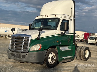 2017 Freightliner Cascadia 125 4x2 Day Cab Truck Tractor