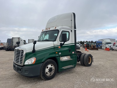 2017 Freightliner Cascadia 125 4x2 Day Cab Truck Tractor