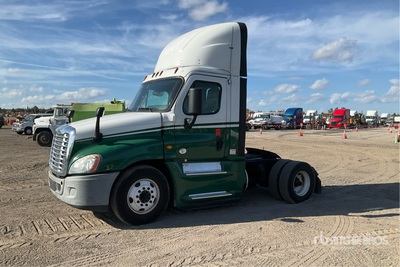 2017 Freightliner Cascadia 125 4x2 S/A Day Cab Truck Tractor