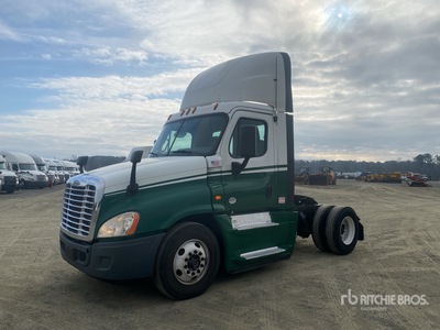 2017 Freightliner Cascadia 125 4x2 Day Cab Truck Tractor