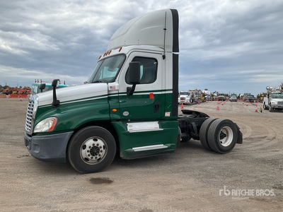 2017 Freightliner Cascadia 125 4x4 S/A Day Cab Truck Tractor