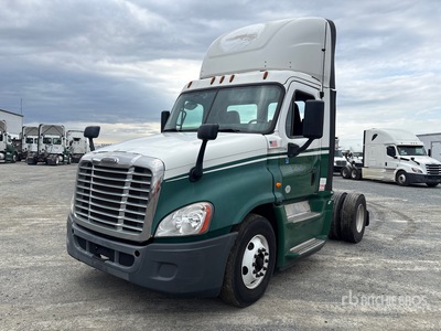 2017 Freightliner Cascadia 125 4x2 Day Cab Truck Tractor