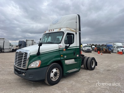 2017 Freightliner Cascadia 125 4x2 Day Cab Truck Tractor