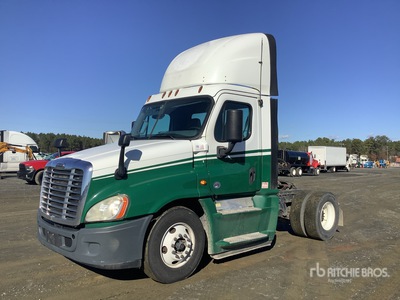 2017 Freightliner Cascadia 125 4x2 S/A Day Cab Truck Tractor