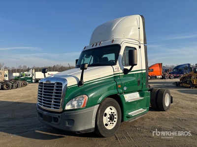 2017 Freightliner Cascadia 125 4x2 トラックトラクター（S/A）