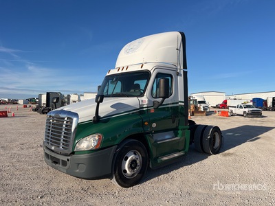 2016 Freightliner Cascadia 125 4x2 S/A Day Cab Truck Tractor