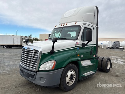 2016 Freightliner Cascadia 125 4x2 S/A Day Cab Truck Tractor