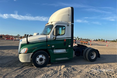 2016 Freightliner Cascadia 125 4x2 S/A Day Cab Truck Tractor