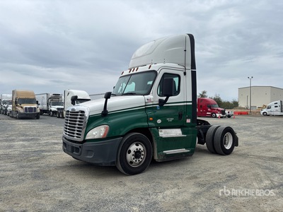 2015 Freightliner Cascadia 125 4x2 S/A Day Cab Truck Tractor