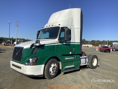 2017 Volvo VNL300 4x2 S/A Day Cab Truck Tractor