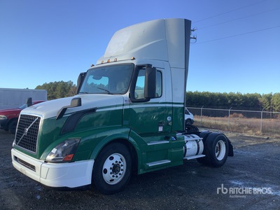 2017 Volvo VNL300 4x2 S/A Day Cab Truck Tractor
