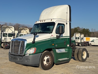 2017 Freightliner Cascadia 125 4x2 Day Cab Truck Tractor