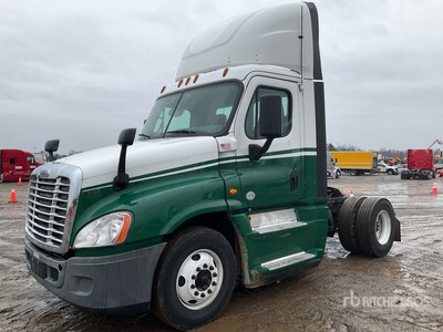 2017 Freightliner Cascadia 125 4x2 S/A Day Cab Truck Tractor